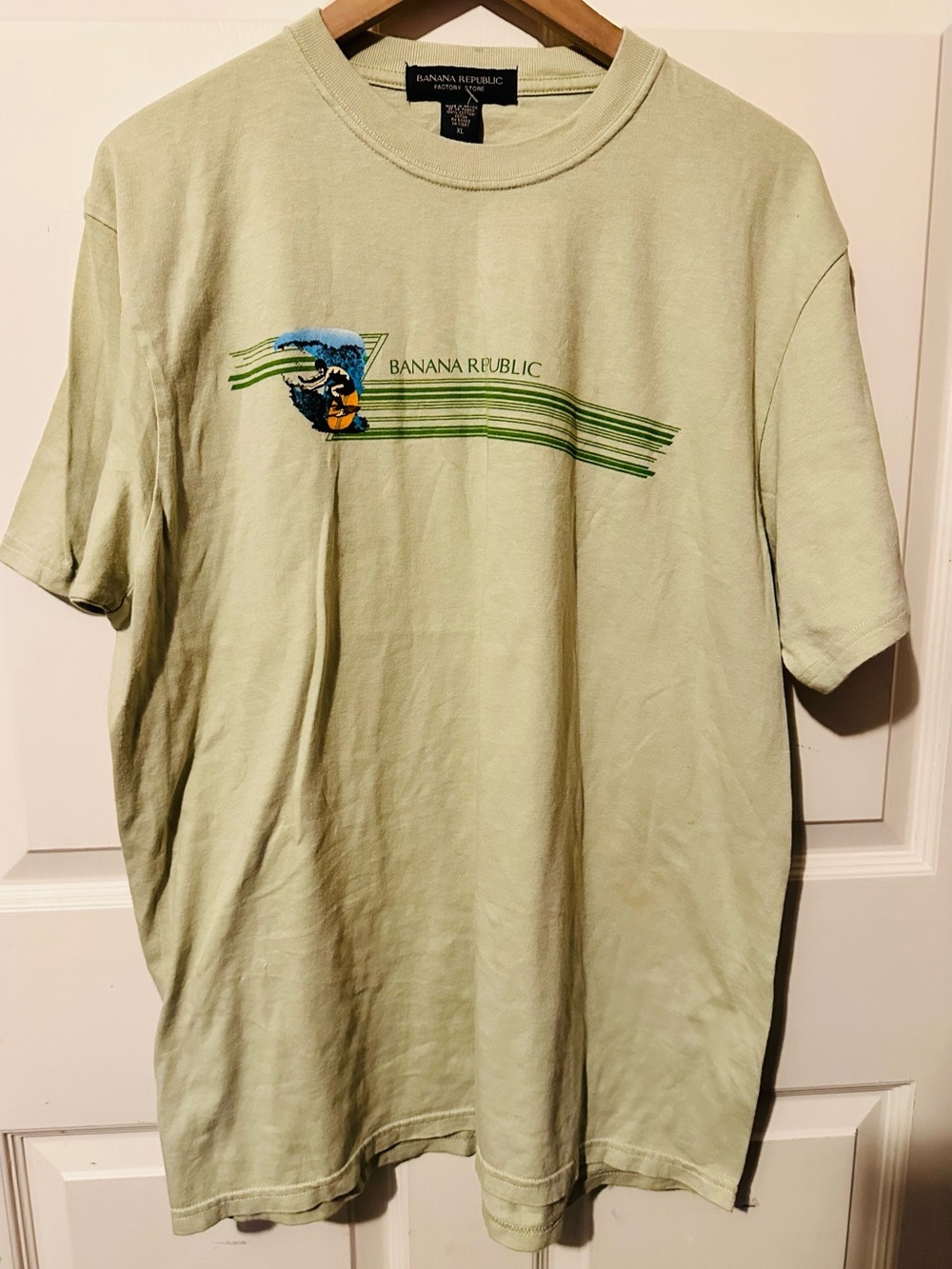 Banana Republic Pale Green Graphic Crewneck Tee